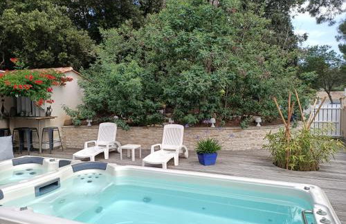 Pomme de Pin et Mimosa - Foto 9