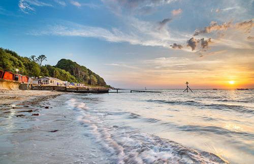 Beau - Brambles Chine, Colwell Bay - 5 star WiFi - Short walk to The Hut and beach - 1 night stays available - Ferry offers - Photo 38