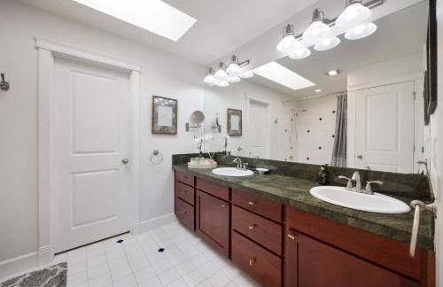 Queen Anne 3BR Walk to SPU & Fremont Market - Foto 36