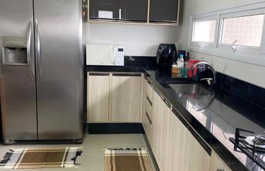 Apartamento Aconchegante com Piscina a 2 Quadras da Beira-Mar - Foto 5