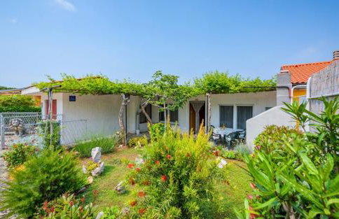 Apartment Crveni - a three bedroom apartment with a stunning sea view - Foto 25