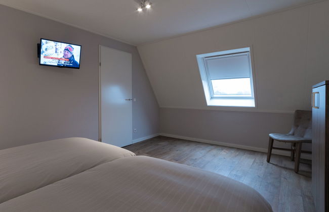 3 bedroom House in Colijnsplaat with garden and terrace - Photo 24