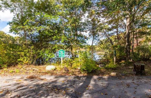 Full Sand Volleyball Court Walk to Pond - Foto 35