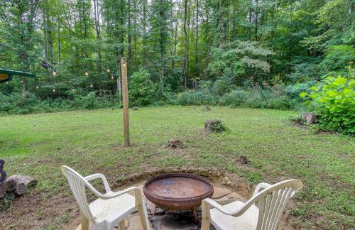 Serene Briceville Vacation Rental Cabin with Grill! - Foto 2