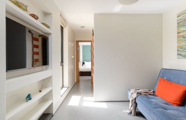 Luxury Duplex with Rooftop by FeelHome - Photo 16