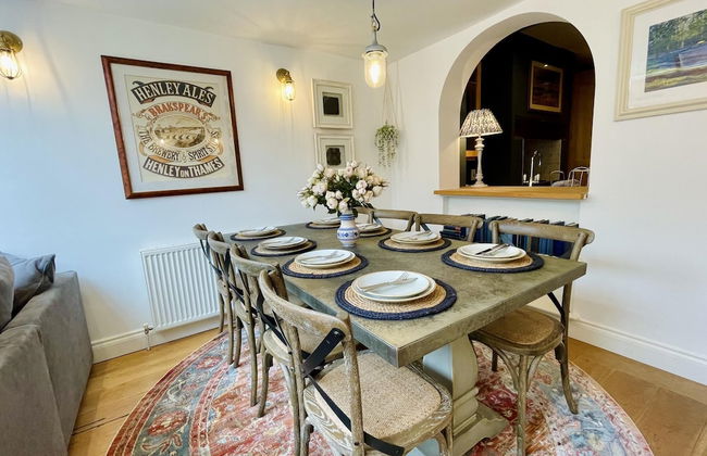 Dolls House - Luxury Townhouse - From 400 Per Night - Photo 57