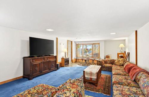 Spacious 6 Bedroom Chalet Near Holiday Valley - Foto 48