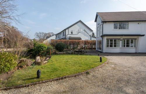 Robins Perch, Bramhall - Photo 12