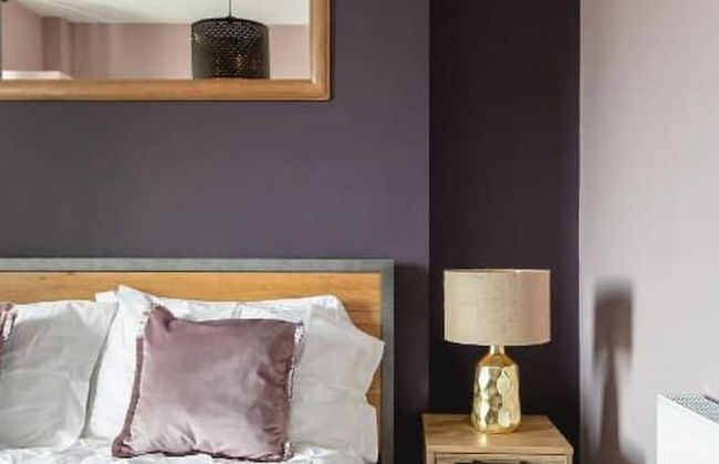 Designer Retreat 5 Location Balcony Parking - Photo 10