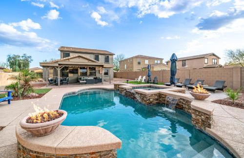 Pool and Patio Family-Friendly Goodyear Home! - Foto 1