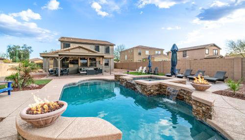 Pool and Patio Family-Friendly Goodyear Home! - Foto 1