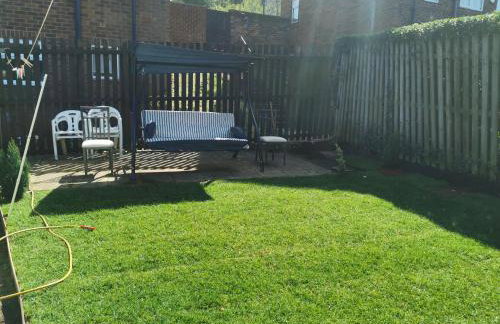 Peaceful Studio En-suite pvt entrance Garden free parking - Foto 7