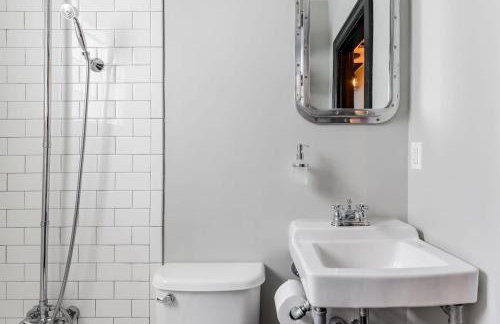 Industrial Loft Offers Historic Feel with Modern Amenities 3BR & 2BA #DCottage - Foto 22