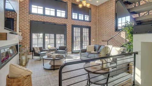 Luxurious Savannah Townhome with River views - Foto 1