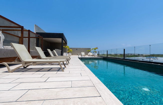 Spacious Apartment With Terrace and Rooftop Pool - Photo 34