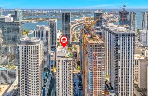 Chic Downtown Miami 2BR City Views Rooftop Pool - Foto 30