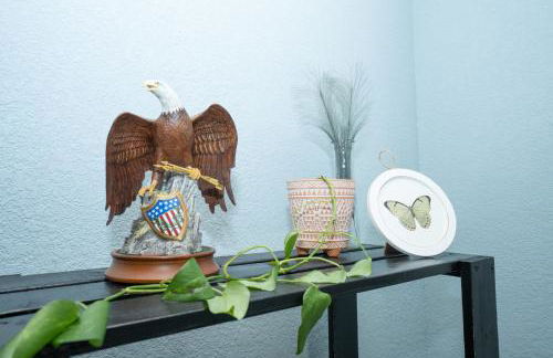 SXSW ready at Cultural Heritage Award winning home -Walk to 6th St, BBQ & Shops - Foto 26