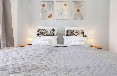 cruwzo I Modern Centrally Located Apartment with Parking Modern Centrally Located Apartment with Parking - Photo 57