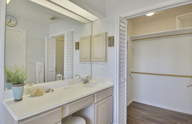 By the Sea - Foto 22