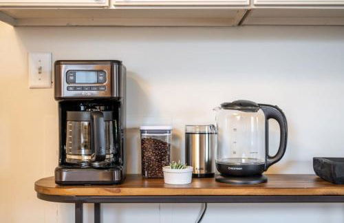 Family Neighborhood - Full Yard - Parking - Foto 10