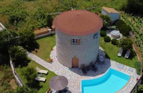 Anemomilos Villa - Foto 1