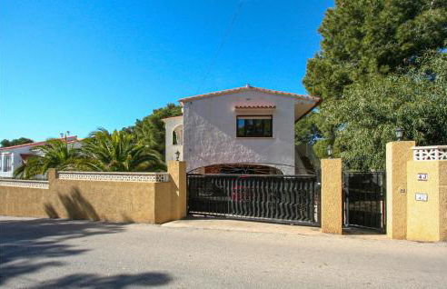 Beautiful Home In Calp With Wifi - Photo 1