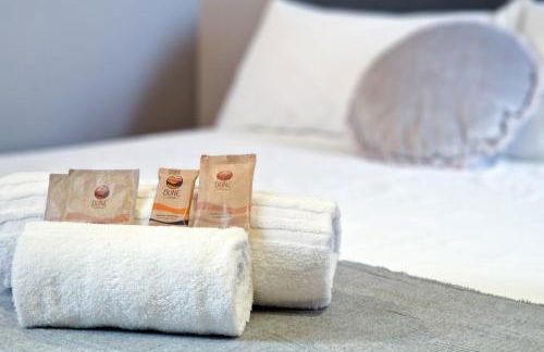 Luxury in the Center by Host Hero - Foto 10