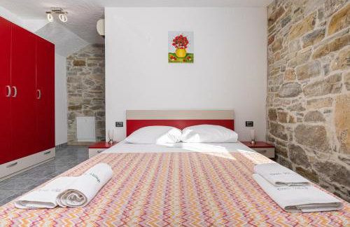 Villa Denis Village in Central Istria for 28 people pet friendly complex of 4 stone houses - Photo 17