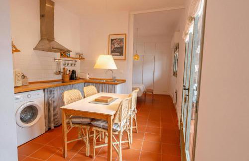 ApartmentsTamariu5 Cozy Retreat with Terrace - Foto 4