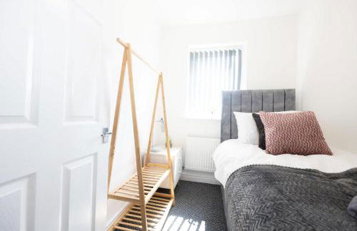 Contemporary 3 Bedroom Home with Garden & Parking - Foto 30