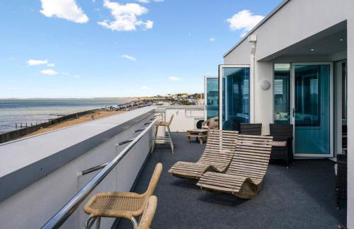 The Penthouse - Marine House - Photo 25