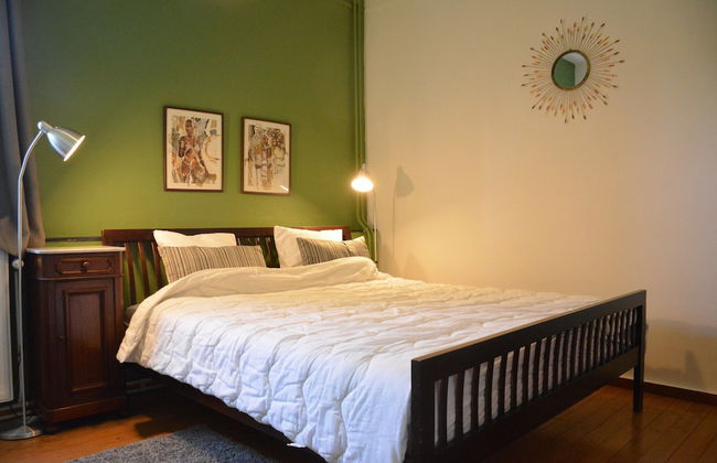 Group Escape by Molignee River - Foto 29