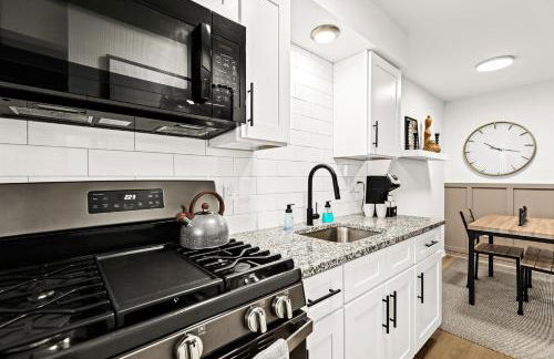 Cozy Modern 1BR Close to Downtown - Foto 12