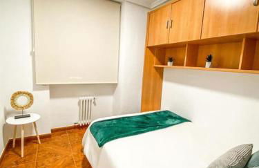 Residencial Leyra, Piso céntrico de 6 habitaciones, 8 camas - Foto 14