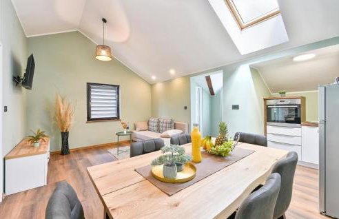 Cozy Home In Vrhi Pregradski With Sauna - Foto 5