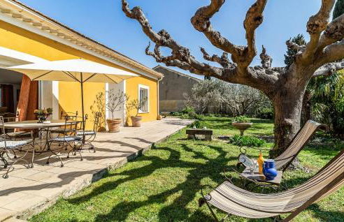 2 Bedroom Amazing Home In Noves - Foto 12