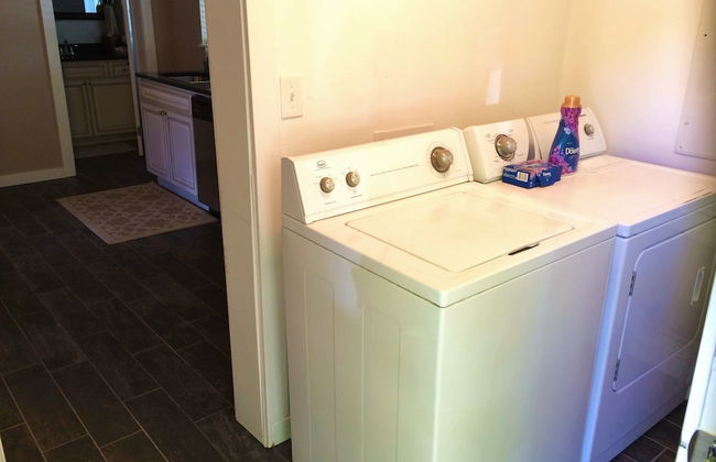 Historic Downtown Victorian Home - Photo 16