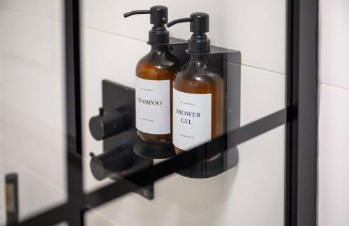 Luxury Canal St Villa with Free Parking - Foto 35