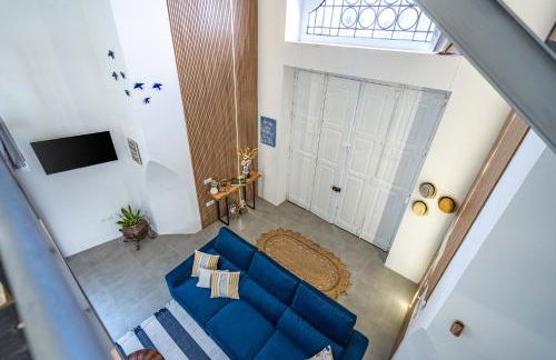 Host Wise - Elegant Loft with Historic Charm & Terrace - Foto 22