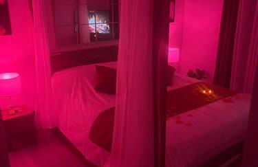 Suite romantique La Maison de Flora SPA intérieur, jardin et lit King size - Foto 26