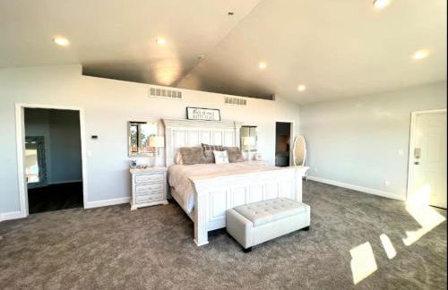 Mountain Top Luxury Red Rocks Hot tub Sauna Views - Photo 41