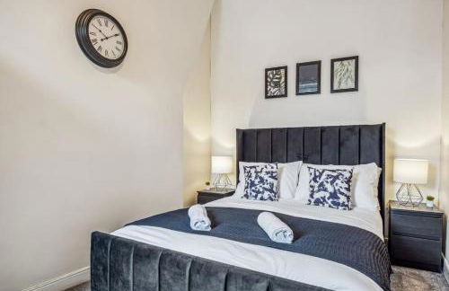 Large 3BDR House By Vista Stays Short Lets & Serviced Accommodation Glasgow With Pool Table & Free WiFi - Foto 11