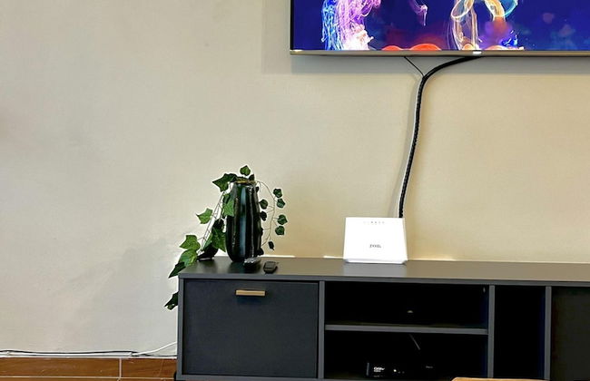 Lovely 2 bed Condo in the Heart of Bryanston - 2076 - Photo 4