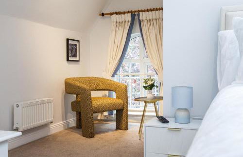 Stylish quaint home hosted by ESONGRACE Stays in Stoke-on-Trent - Perfect for Families - Contractors - Holiday makers - Emergency Housing - Professionals - Foto 19