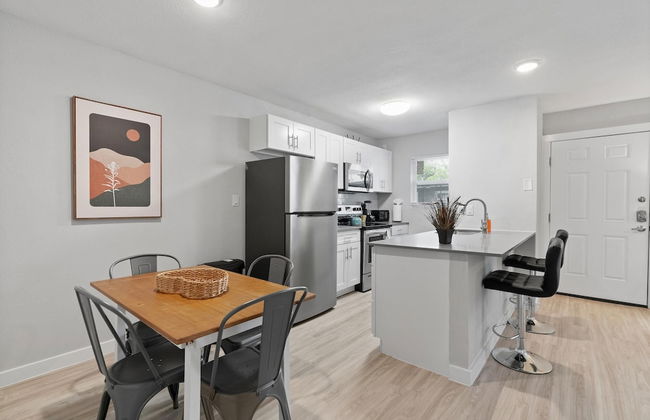 Modern 2BR Near UT Hyde Park Evonify - Foto 15