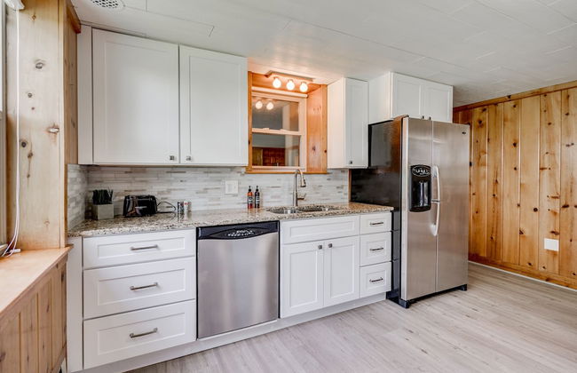 Manor on the River - Whole House - Photo 17