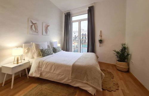 21ARA1085- Fabulous 4BR apartment in Ciutat Vella - Photo 5