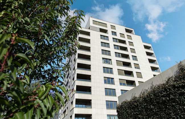 Media Bay Apartments - Photo 1