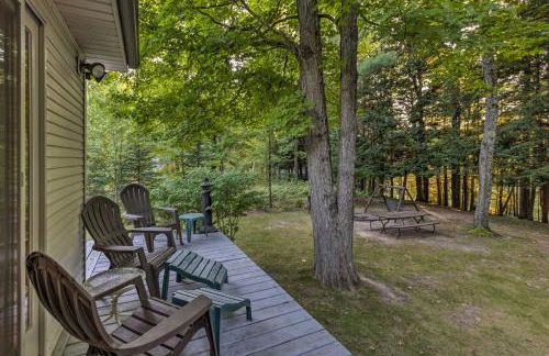 Charming Thompsonville Home with On-Site River! - Foto 25