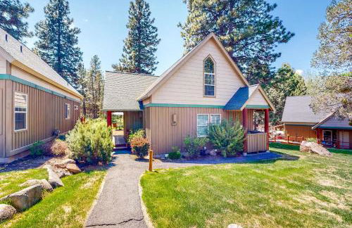 Gateway to Crater Lake! Resort Retreat with Pool - Foto 31